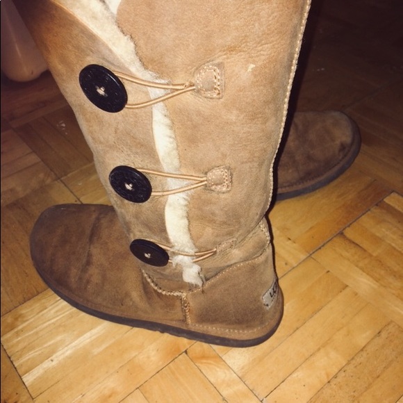Ugg boots - Picture 1 of 2